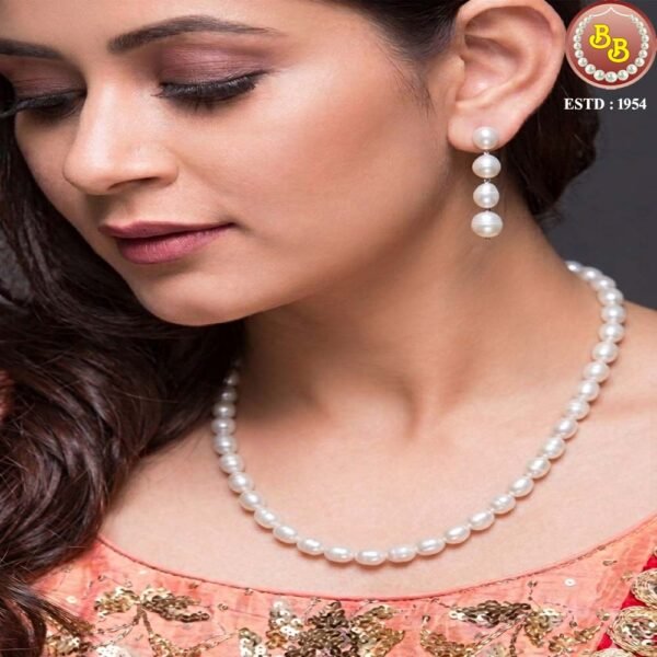 Simple Oval Pearls Set