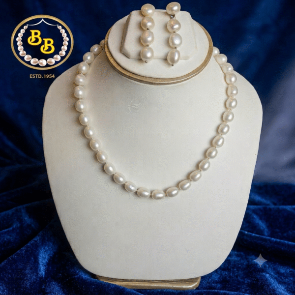 Simple Oval Pearls Set