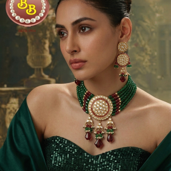Adorable Choker With Kundan And Beads