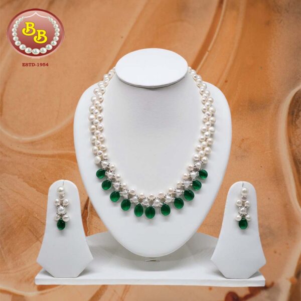 Natural Pearls Set with Drops