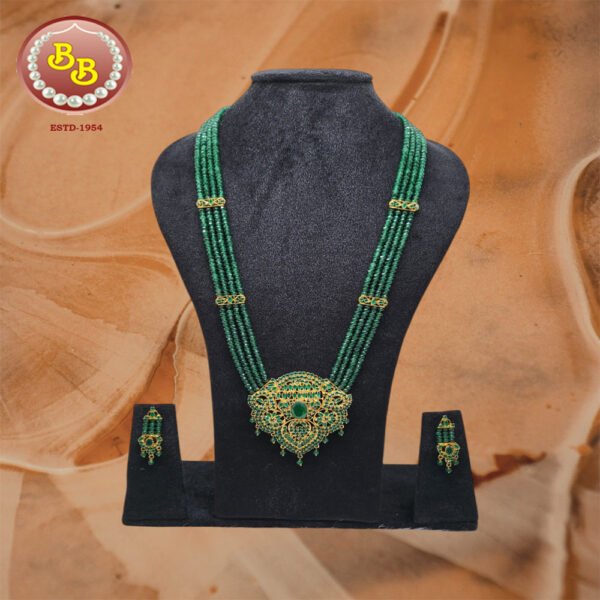 Emerald Color Beads With Beautiful Pendant Rani Haar