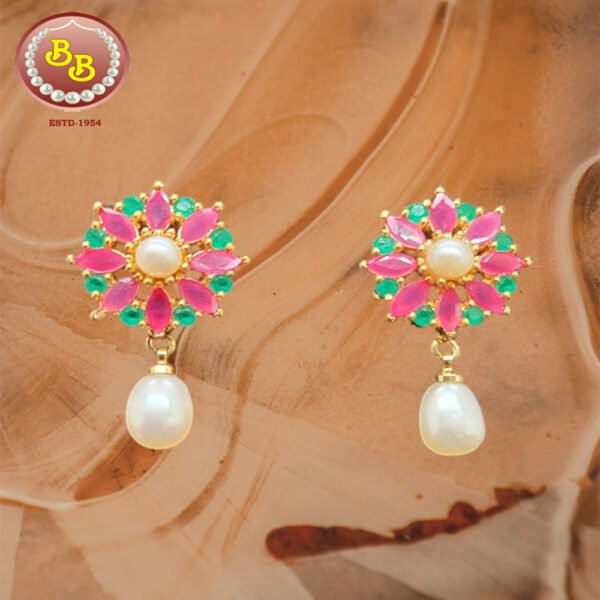 Beautiful Pearls Earring
