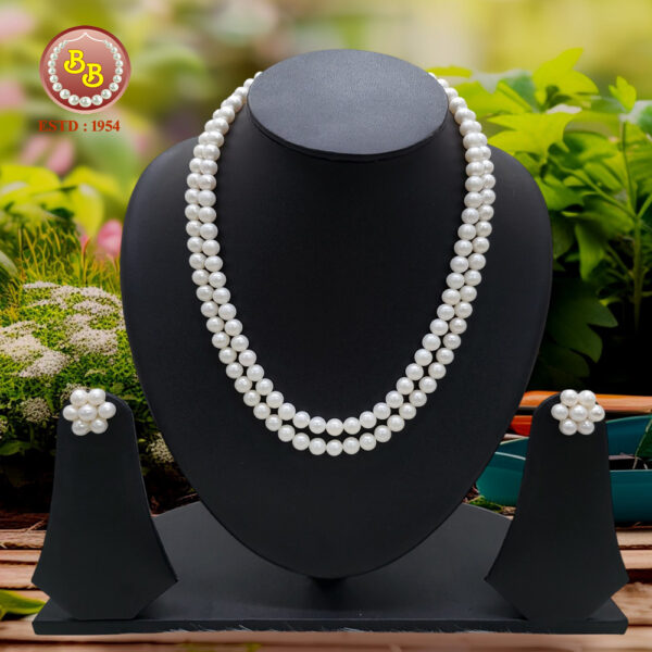 Pearls set