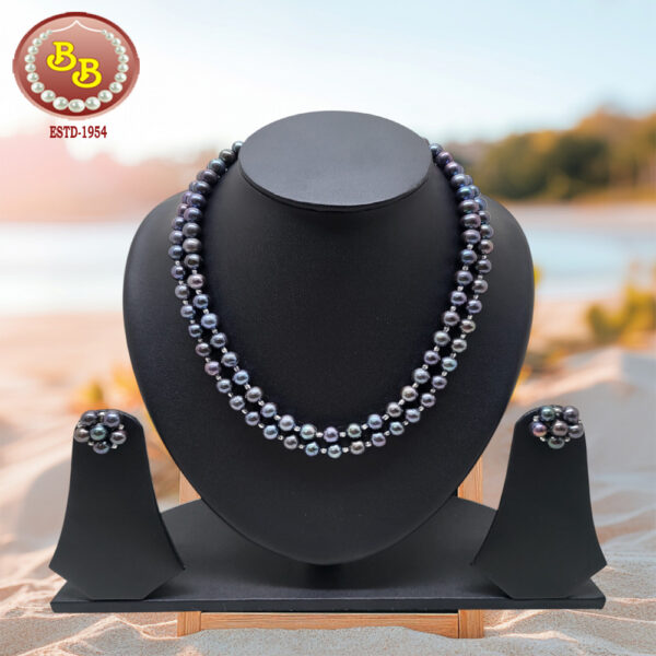 Pearls set