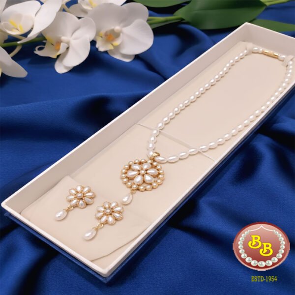 Best Pearls Shop in Charminar, Hyderabad. Buy Real Pearls Online. 6 SBP SLS