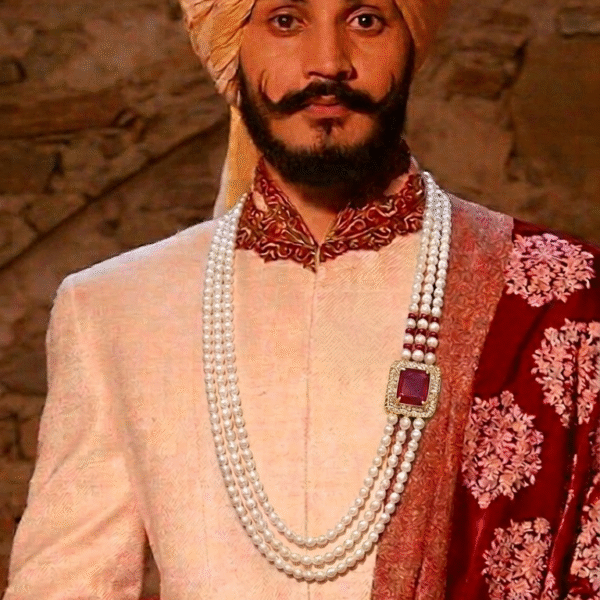 Sherwani Graceful Pearls Brooch mala